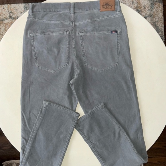 Faherty Stretch Terry 5-Pocket Pant Gray Men’s 31x32 Slim Fit NWOT - Picture 7 of 9